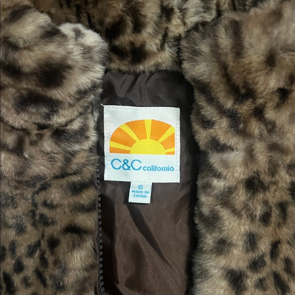 C&C California Kids Faux Fur Leopard Print Vest Size 6 Chic Stylish - Picture 2 of 8
